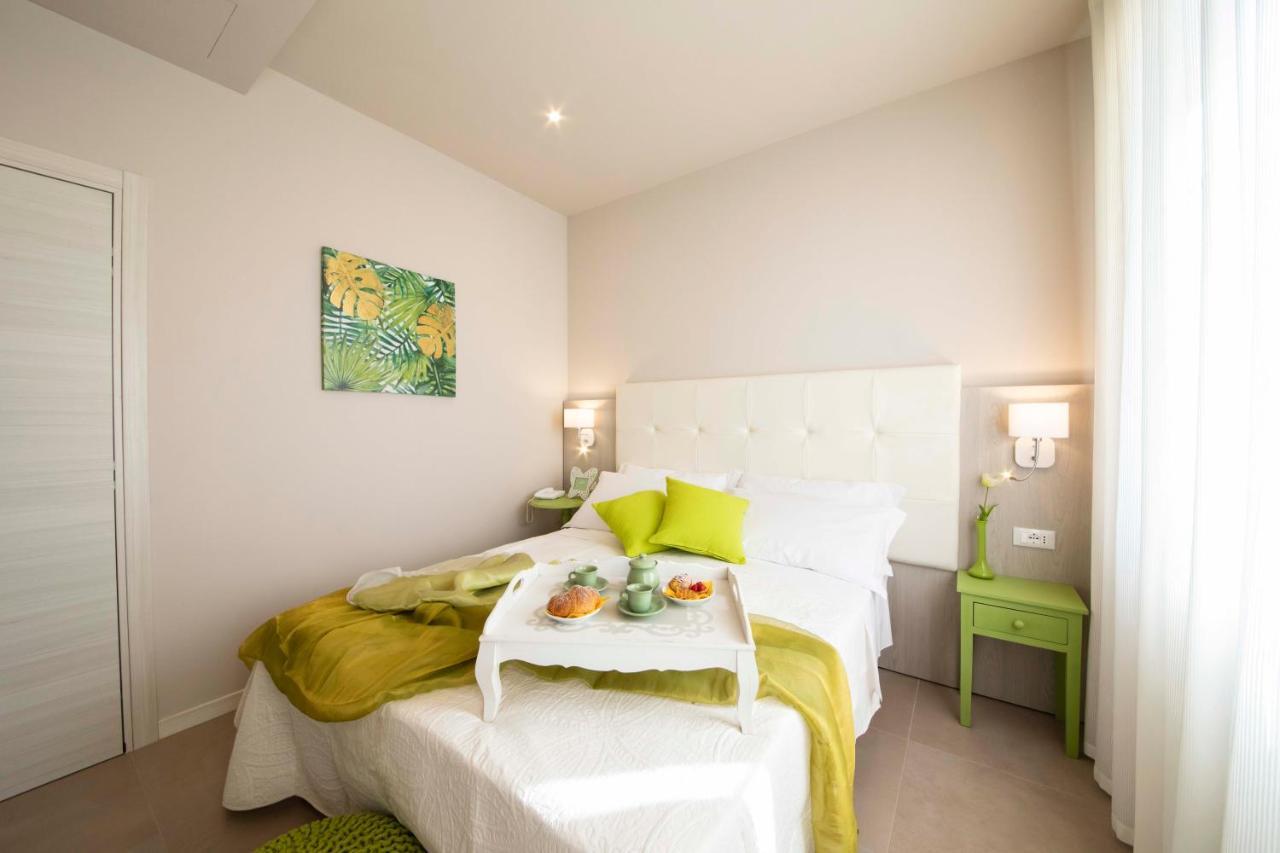 Apart-Hotel La Rocchetta Padenghe sul Garda Exterior foto