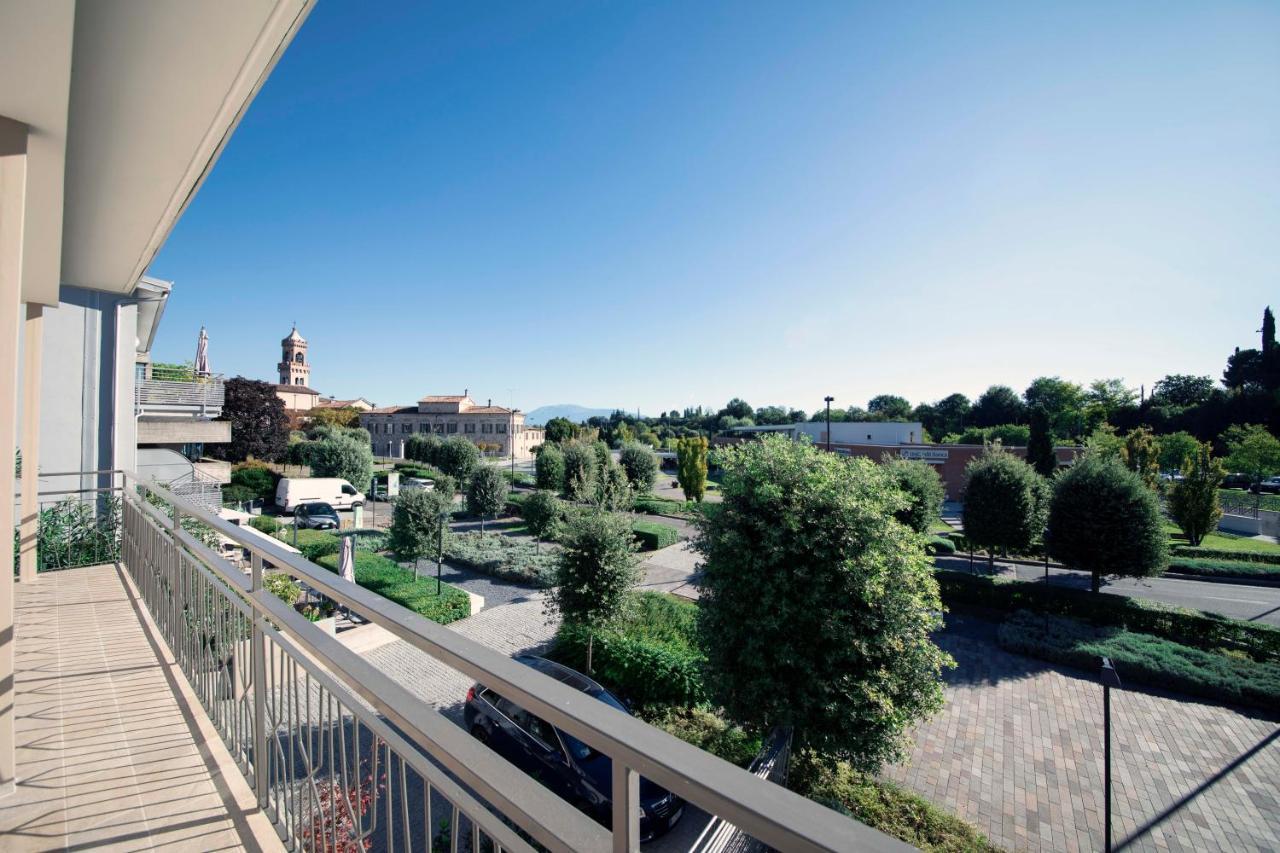 Apart-Hotel La Rocchetta Padenghe sul Garda Exterior foto