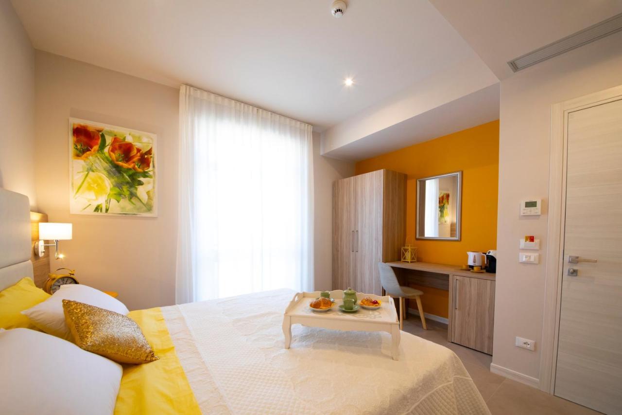 Apart-Hotel La Rocchetta Padenghe sul Garda Exterior foto