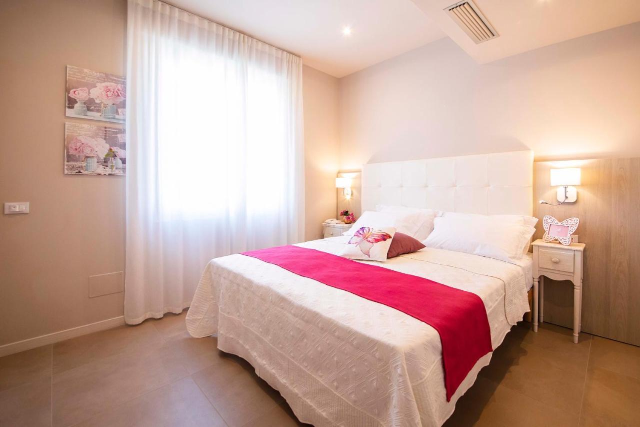 Apart-Hotel La Rocchetta Padenghe sul Garda Exterior foto