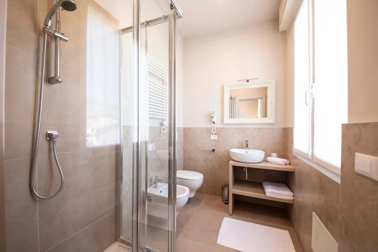 Apart-Hotel La Rocchetta Padenghe sul Garda Exterior foto